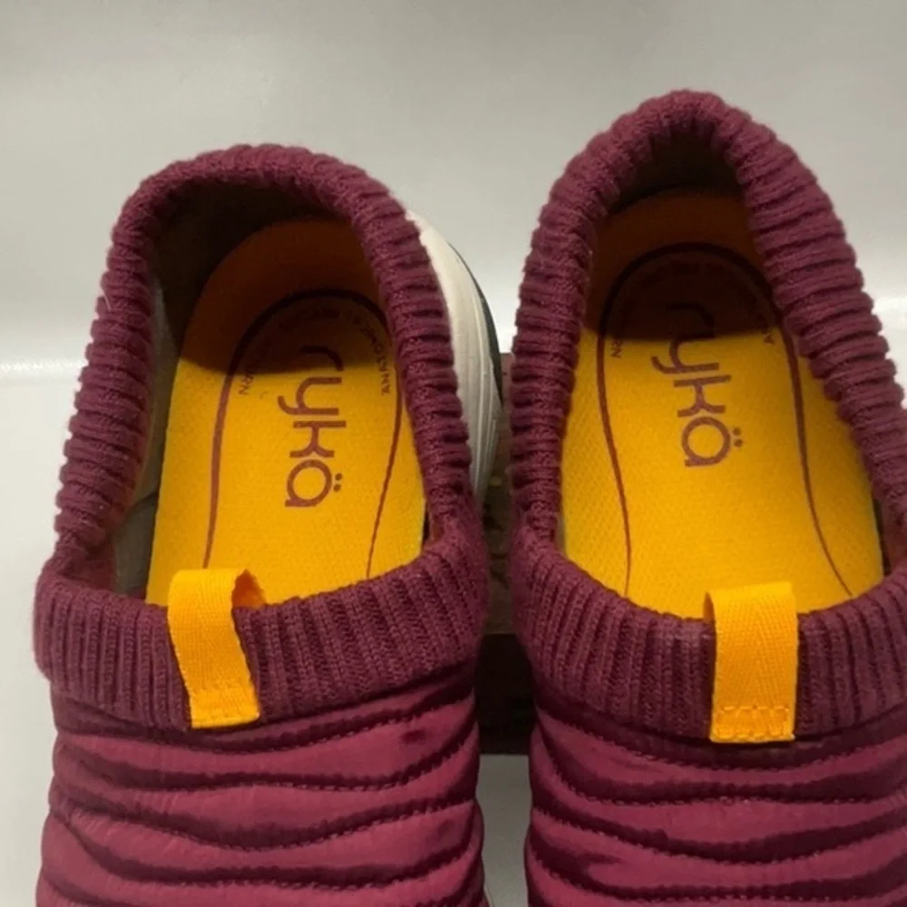 Ryka Water Repellent‎ Slip-On Shoes Aspen 2 Burgundy - Medium - 8
